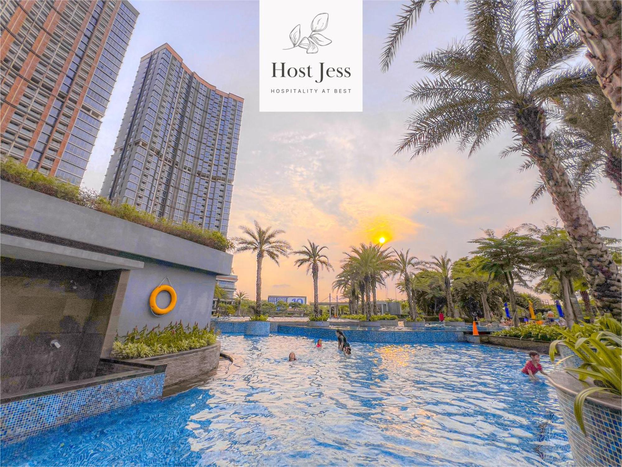 Gold Coast Pik Apartments By Host Jess 雅加达 外观 照片