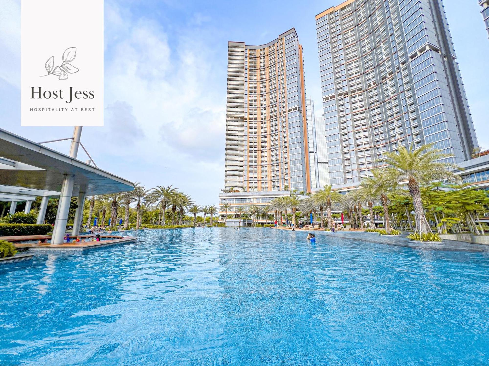 Gold Coast Pik Apartments By Host Jess 雅加达 外观 照片