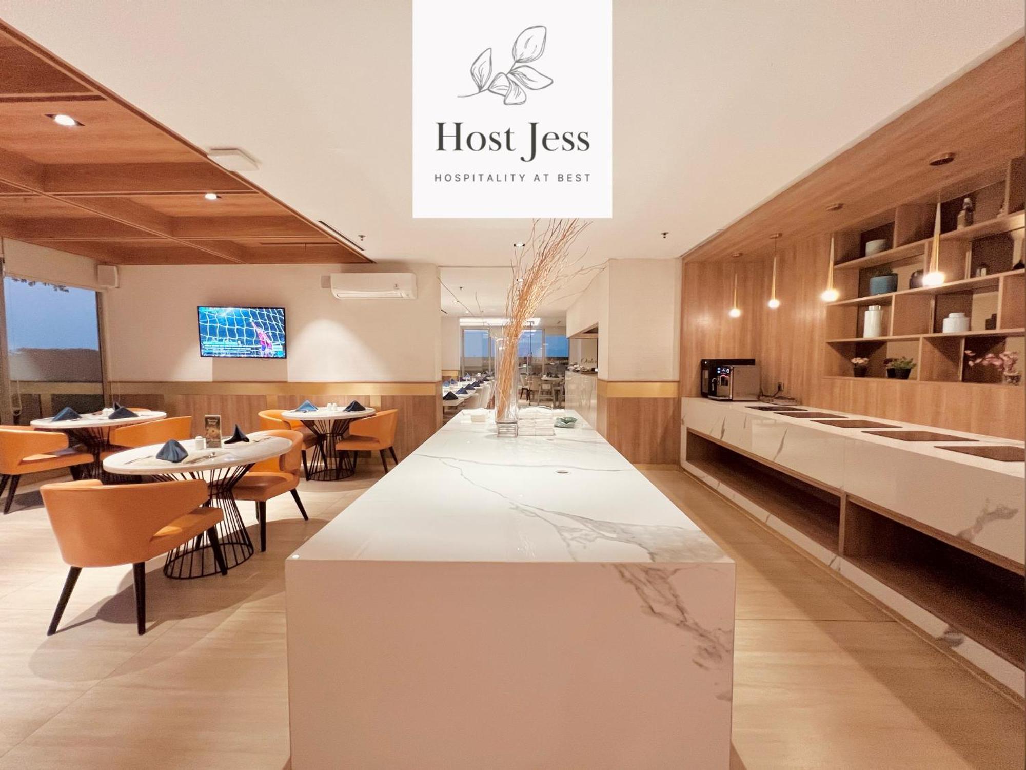 Gold Coast Pik Apartments By Host Jess 雅加达 外观 照片