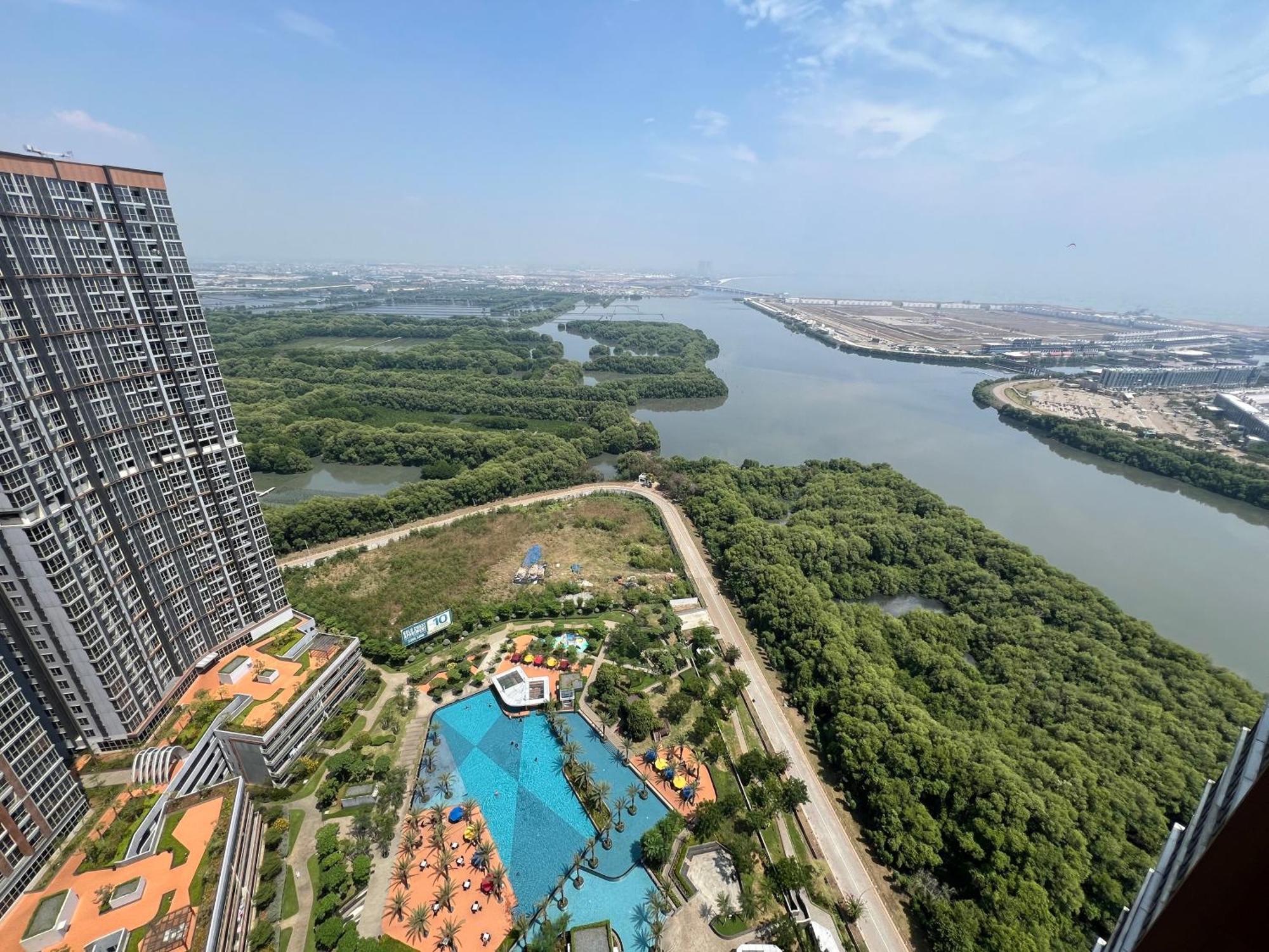 Gold Coast Pik Apartments By Host Jess 雅加达 外观 照片